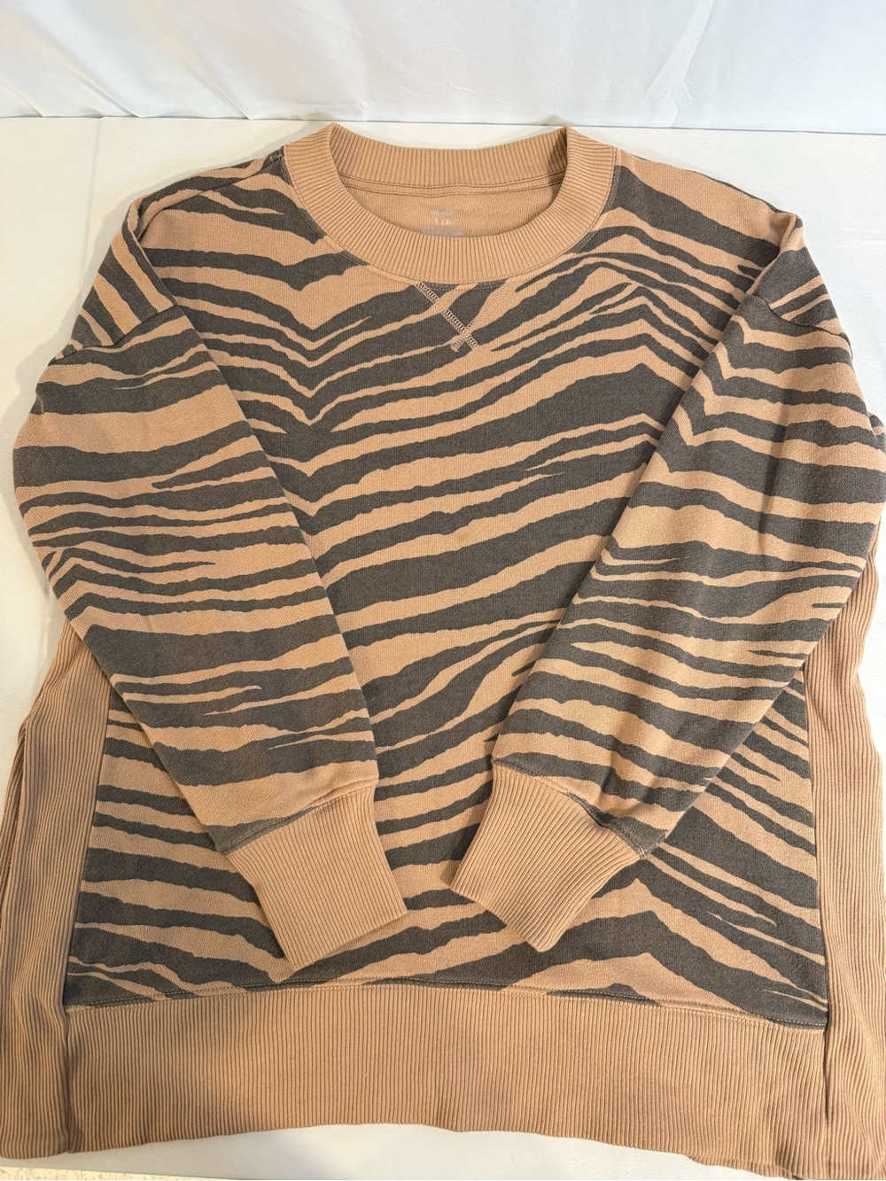 Aerie Zebra Print Sweatshirt Tan Gray Sz S